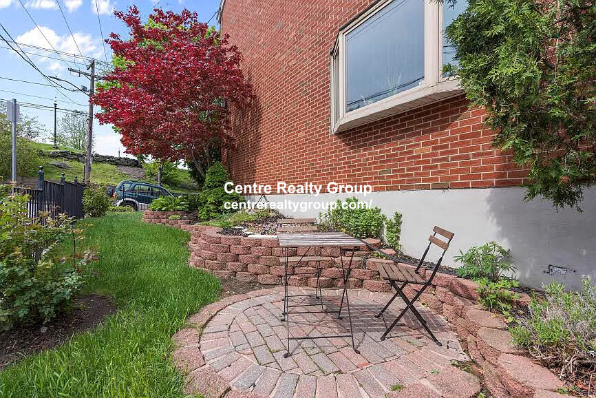 35 Fort Ave, Roxbury