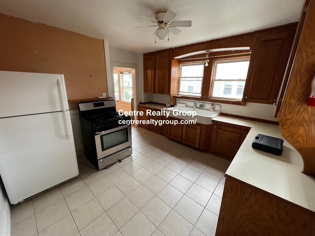 30 Slade St, Belmont