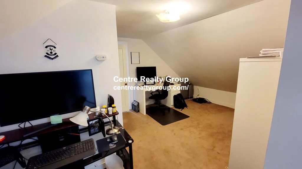 21 Sunset Rd, West Somerville