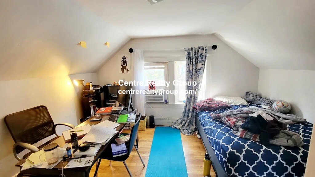 21 Sunset Rd, West Somerville