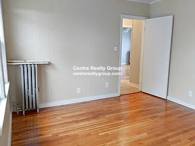 58-60 Buzzell Ln, Tufts University