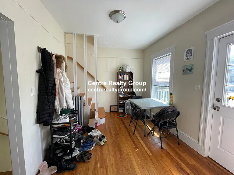 23 Berwick Rd, Tufts University