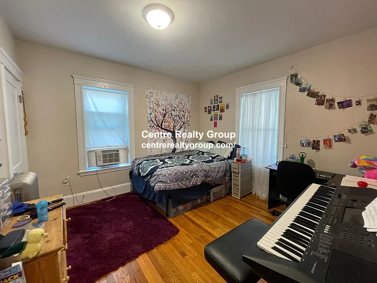 23 Berwick Rd, Tufts University