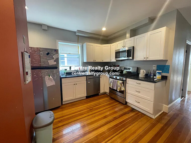 23 Berwick Rd, Tufts University