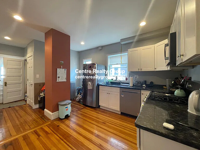 23 Berwick Rd, Tufts University