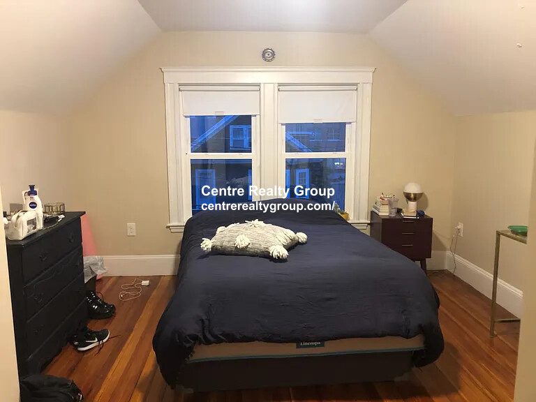 23 Berwick Rd, Tufts University