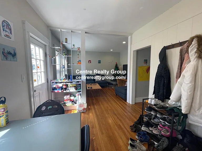 23 Berwick Rd, Tufts University