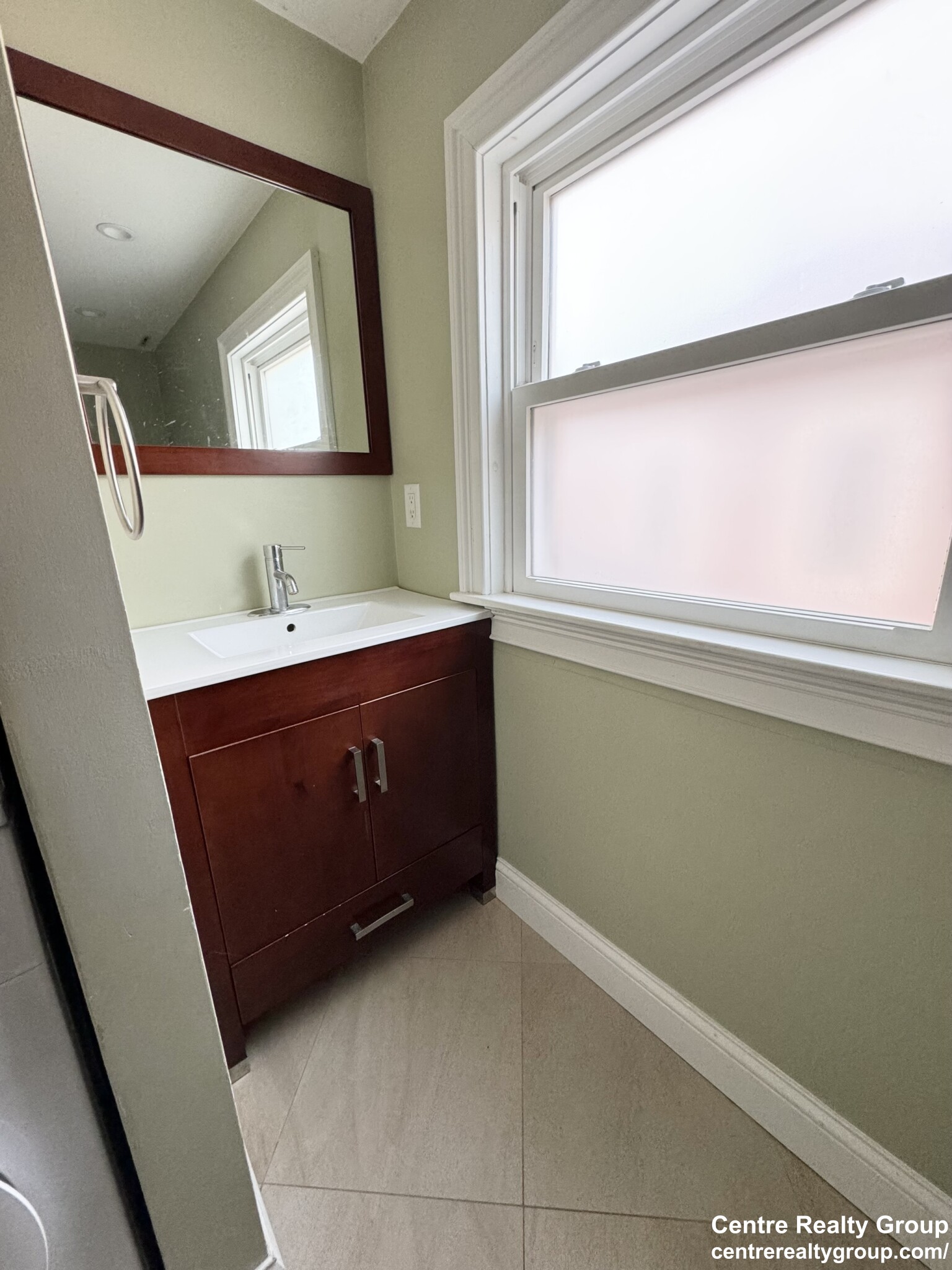 180 Hillside St, Mission Hill