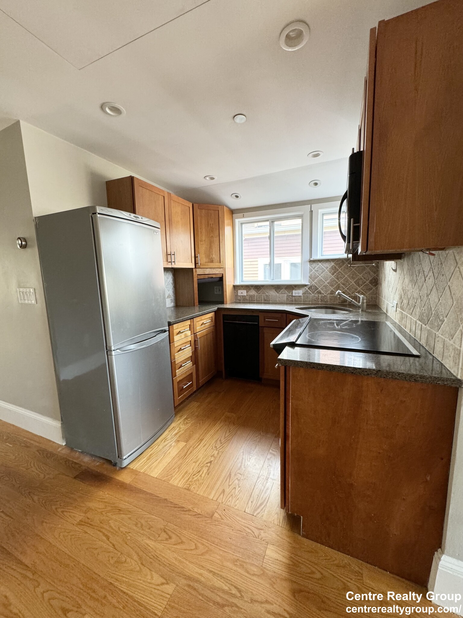 180 Hillside St, Mission Hill