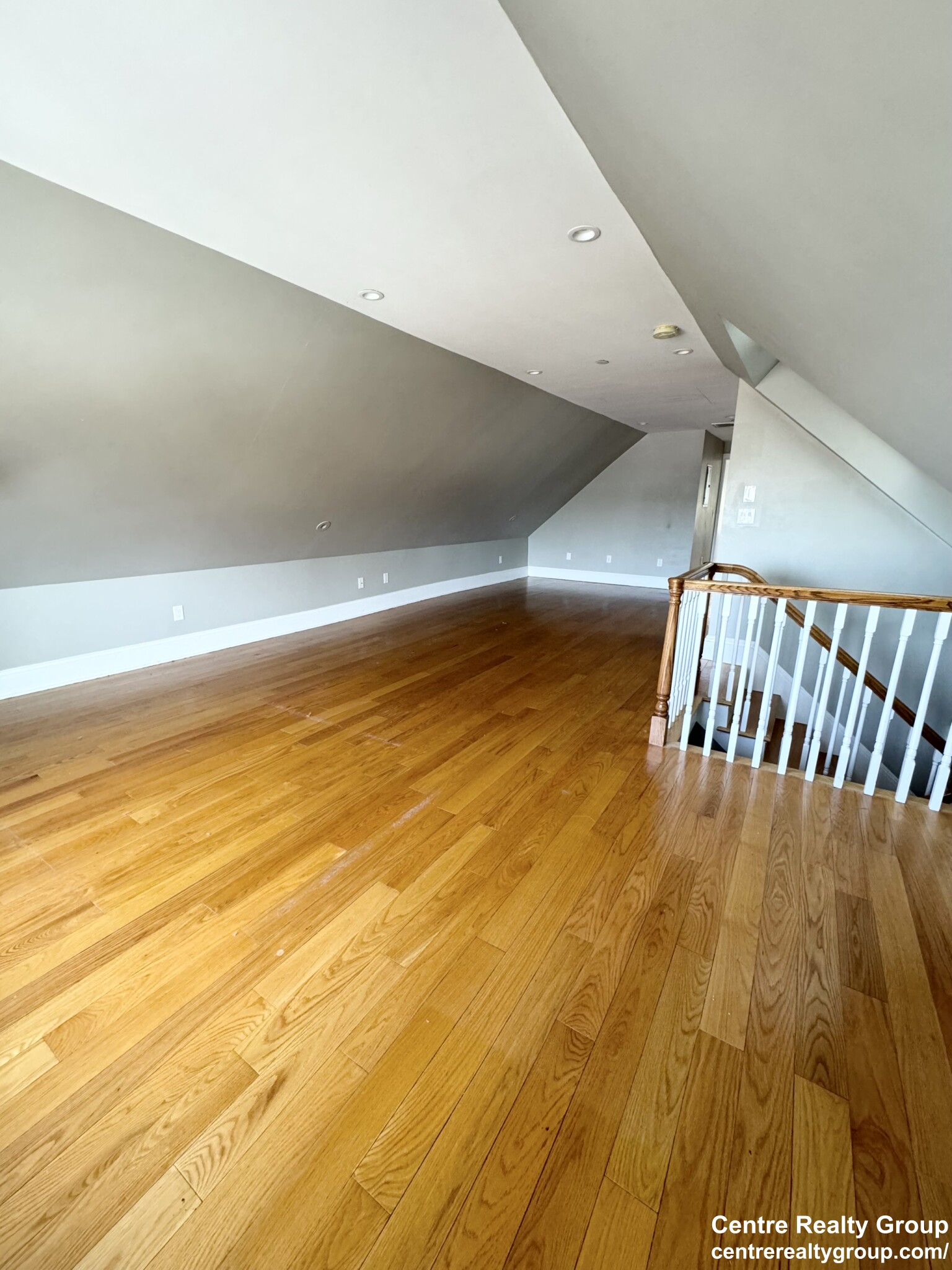 180 Hillside St, Mission Hill