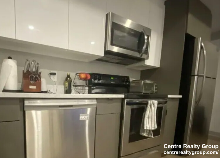 100 Hemenway St, Fenway