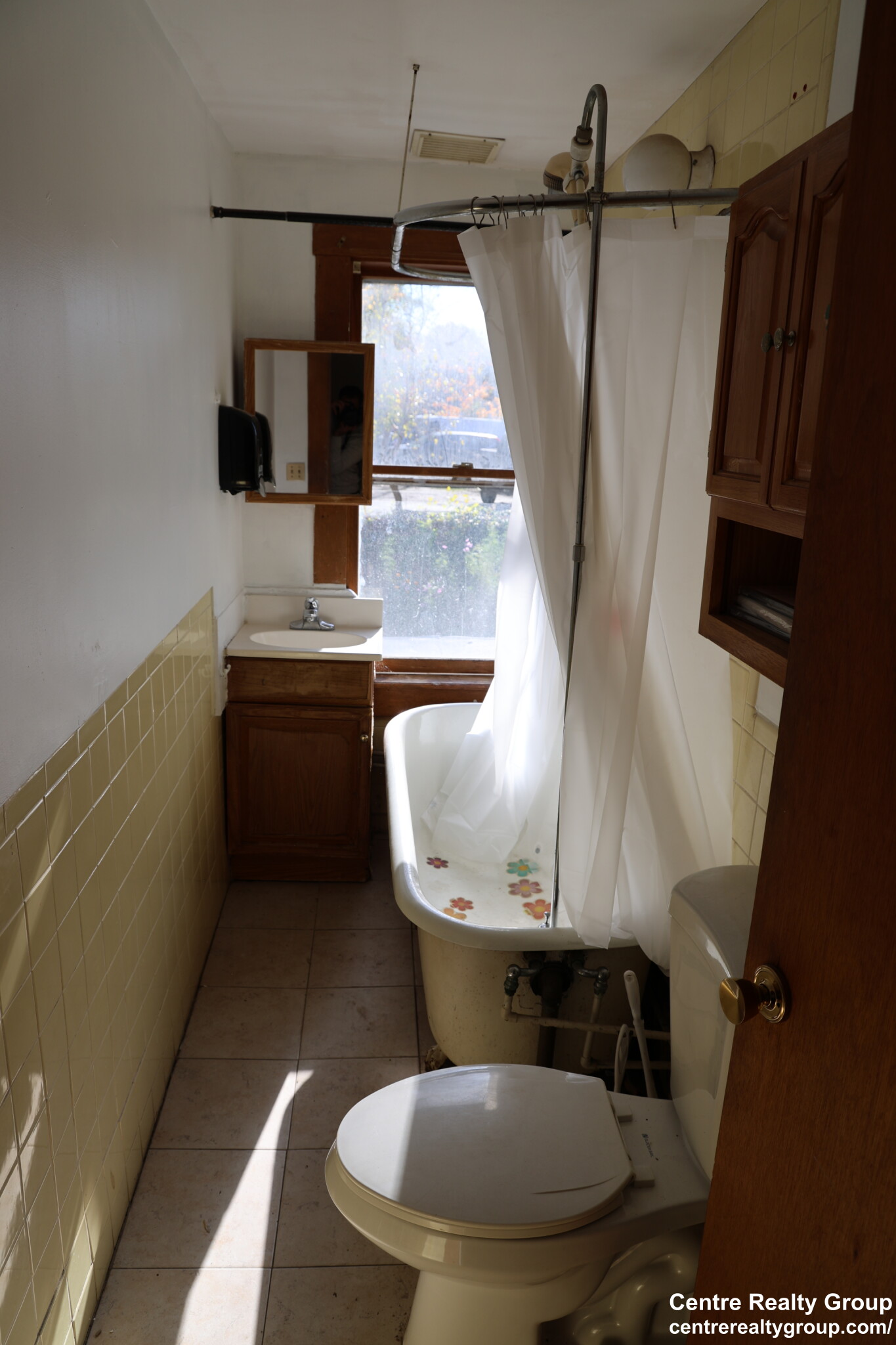 74 Charlesbank Rd, Newton Corner