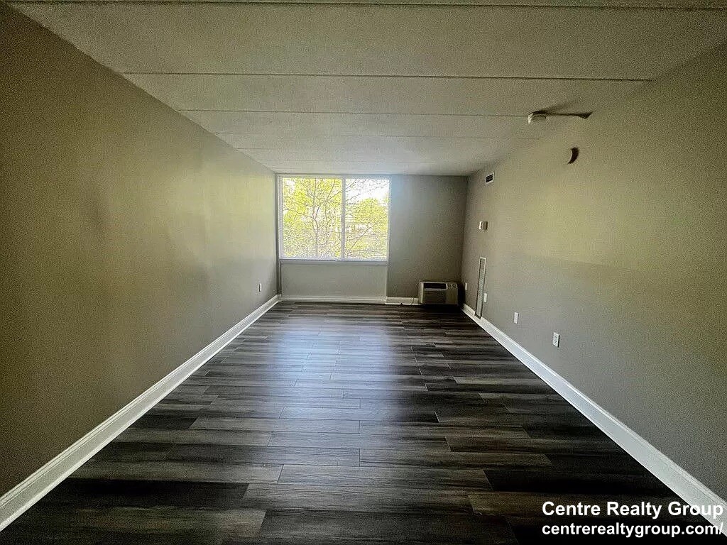 545 Centre St, Jamaica Plain