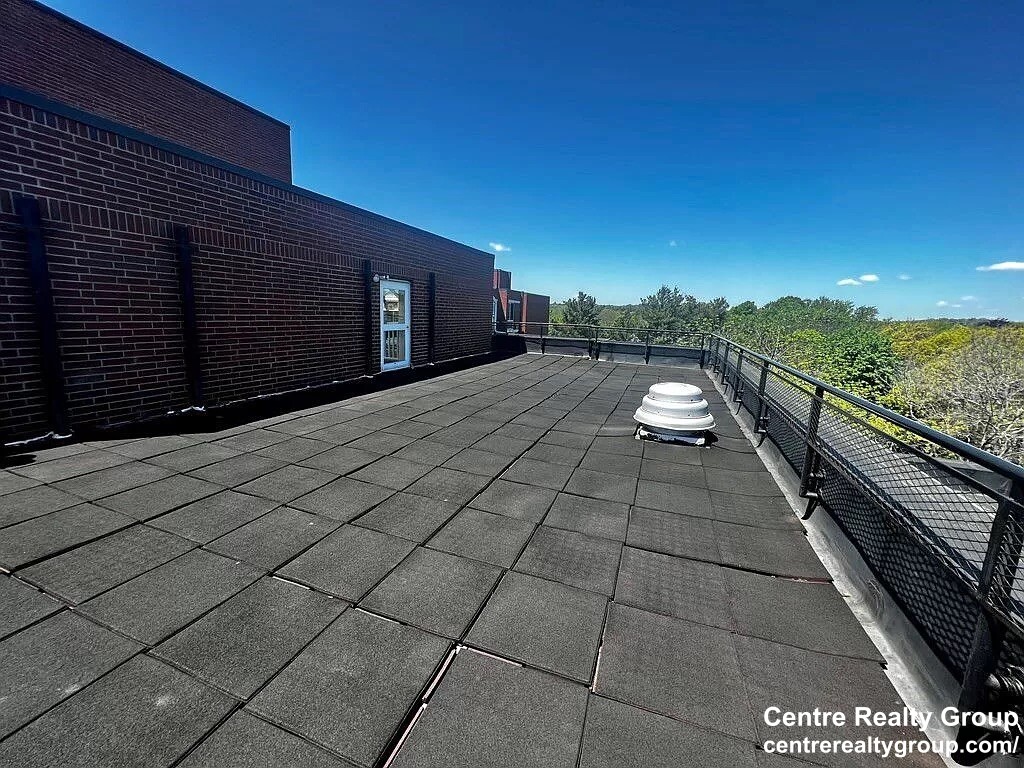 545 Centre St, Jamaica Plain