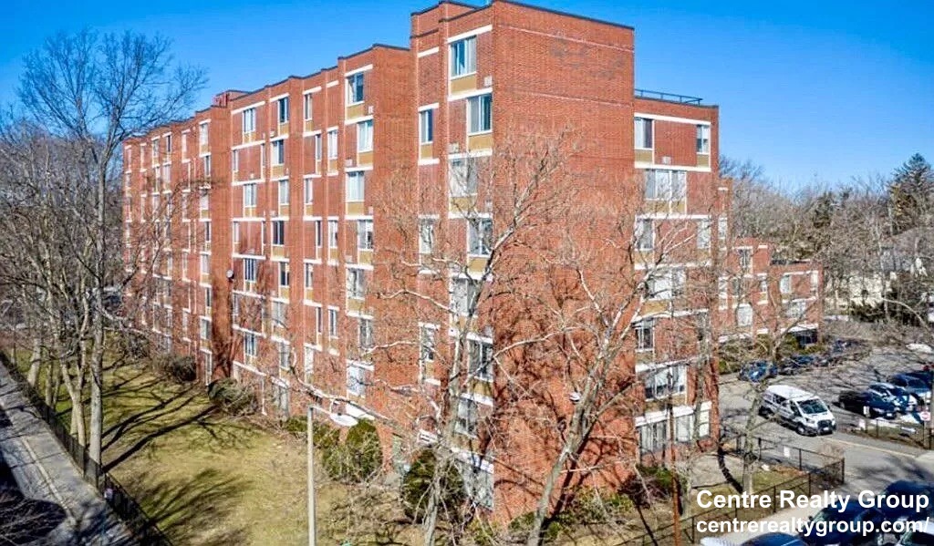 545 Centre St, Jamaica Plain