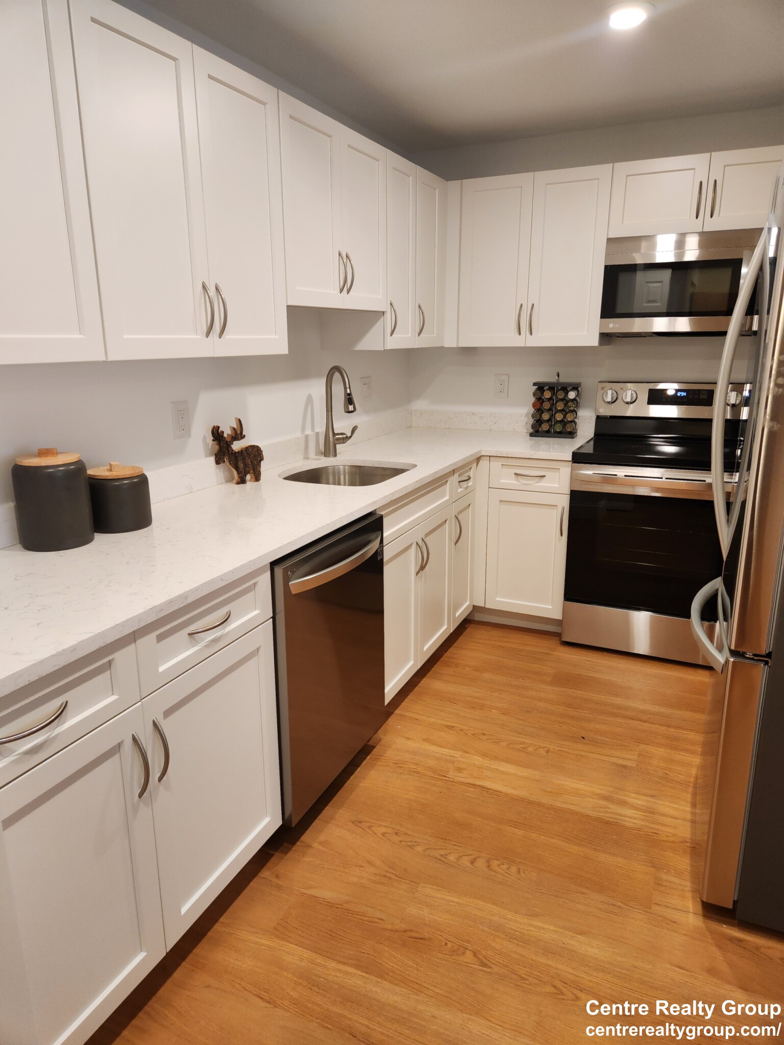 55 Waterfall Dr, Canton