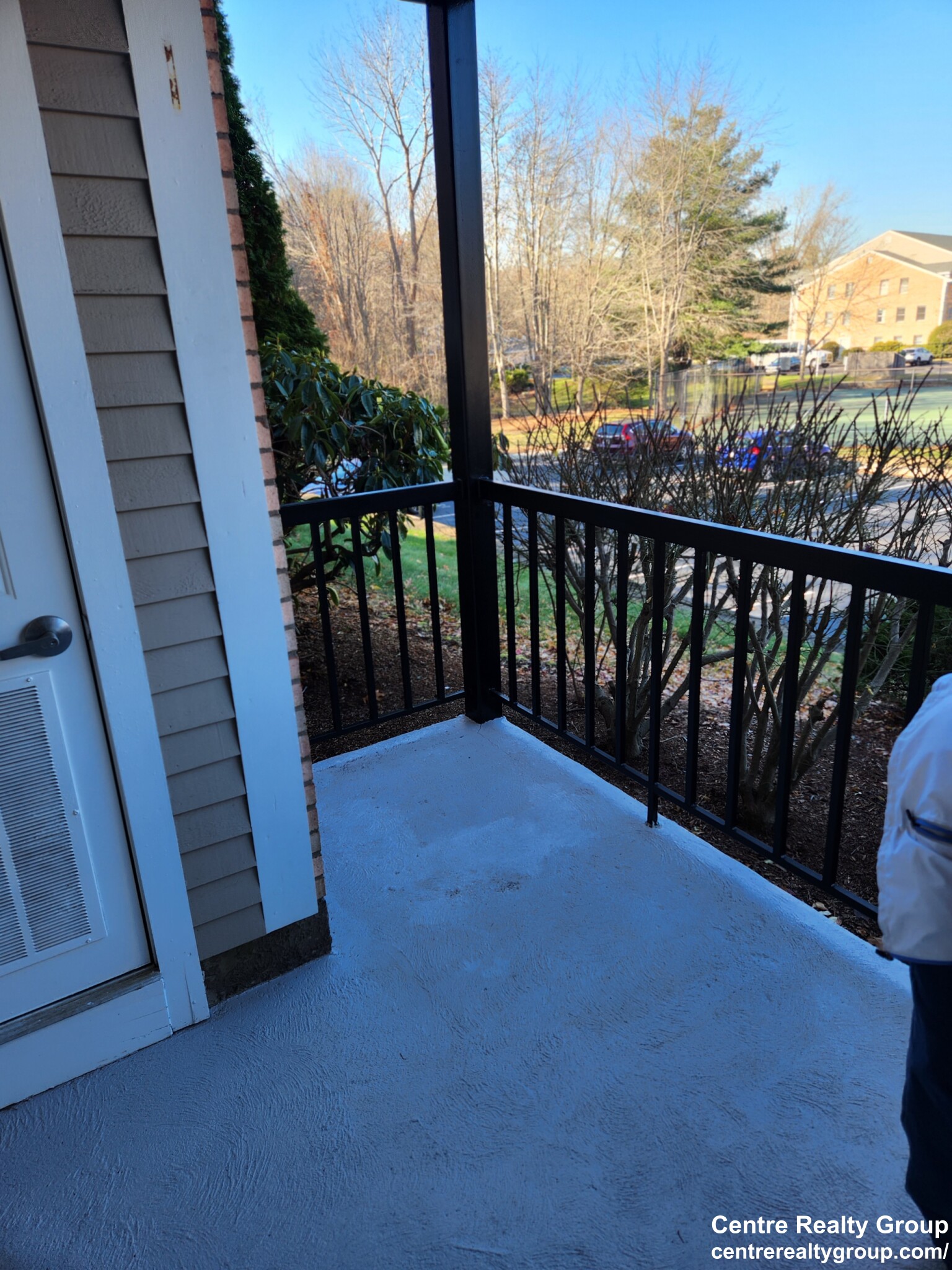 55 Waterfall Dr, Canton