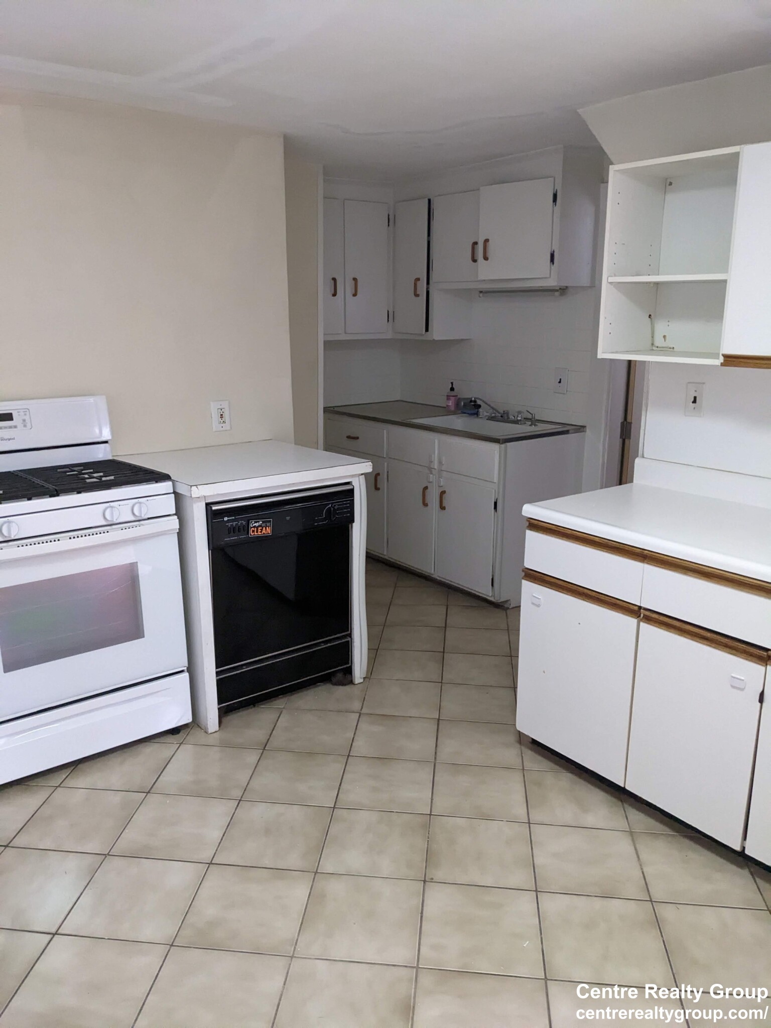 35 Middle St, Newtonville