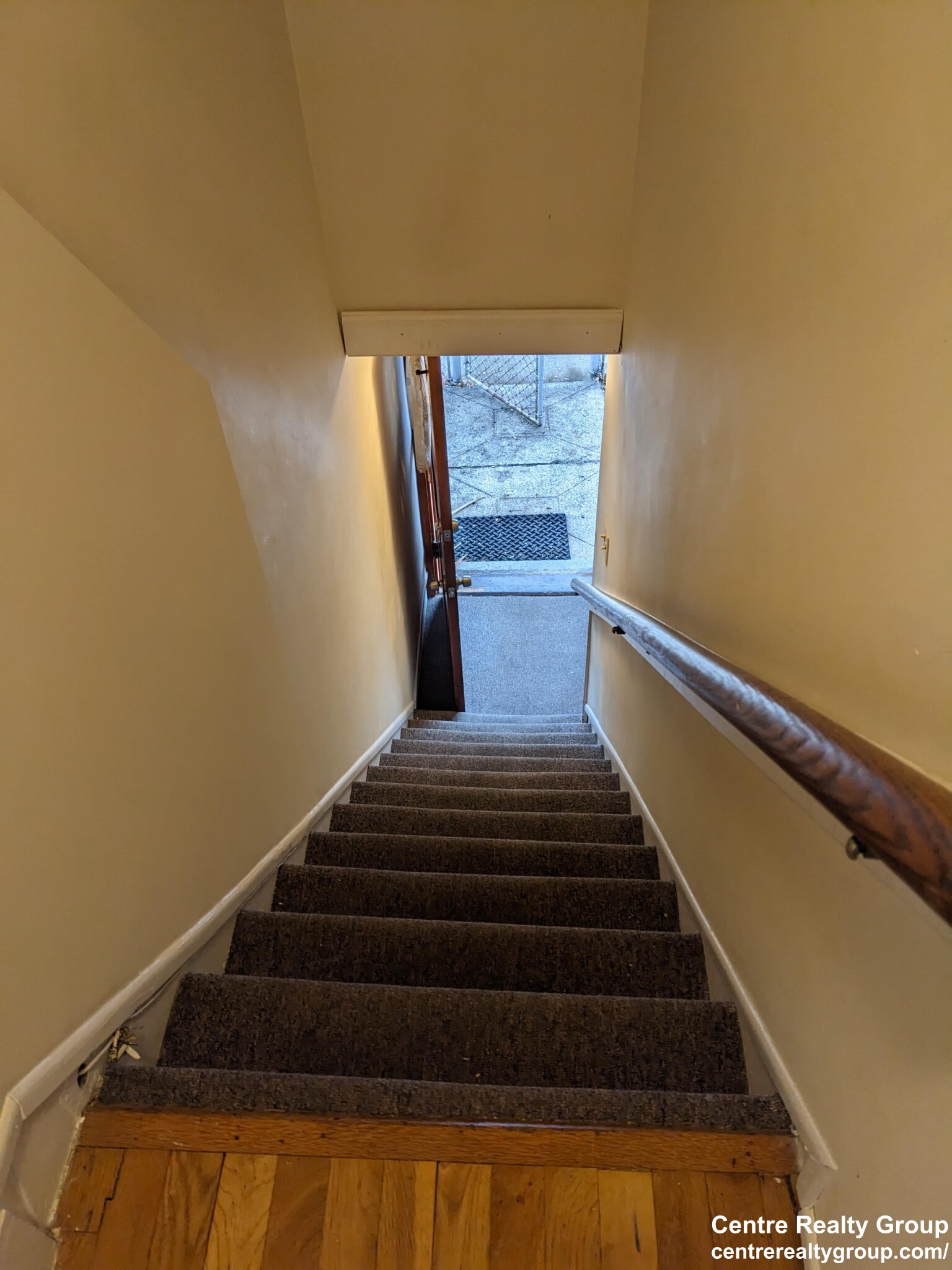 35 Middle St, Newtonville