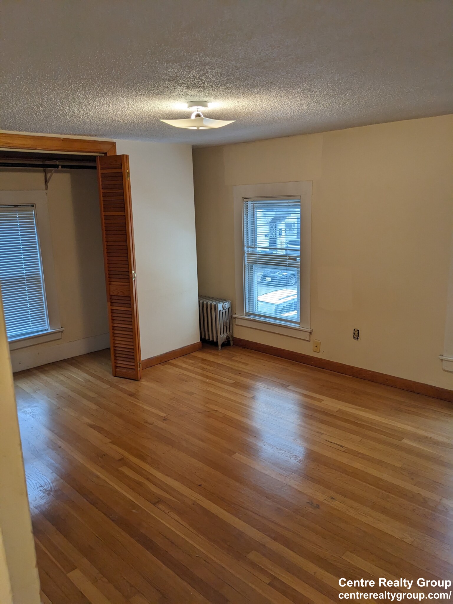 35 Middle St, Newtonville