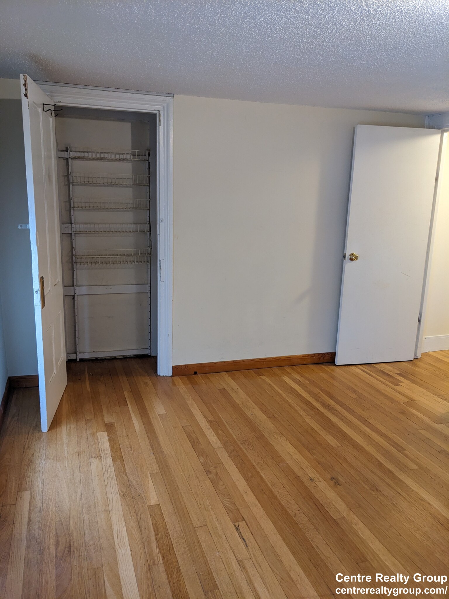 35 Middle St, Newtonville