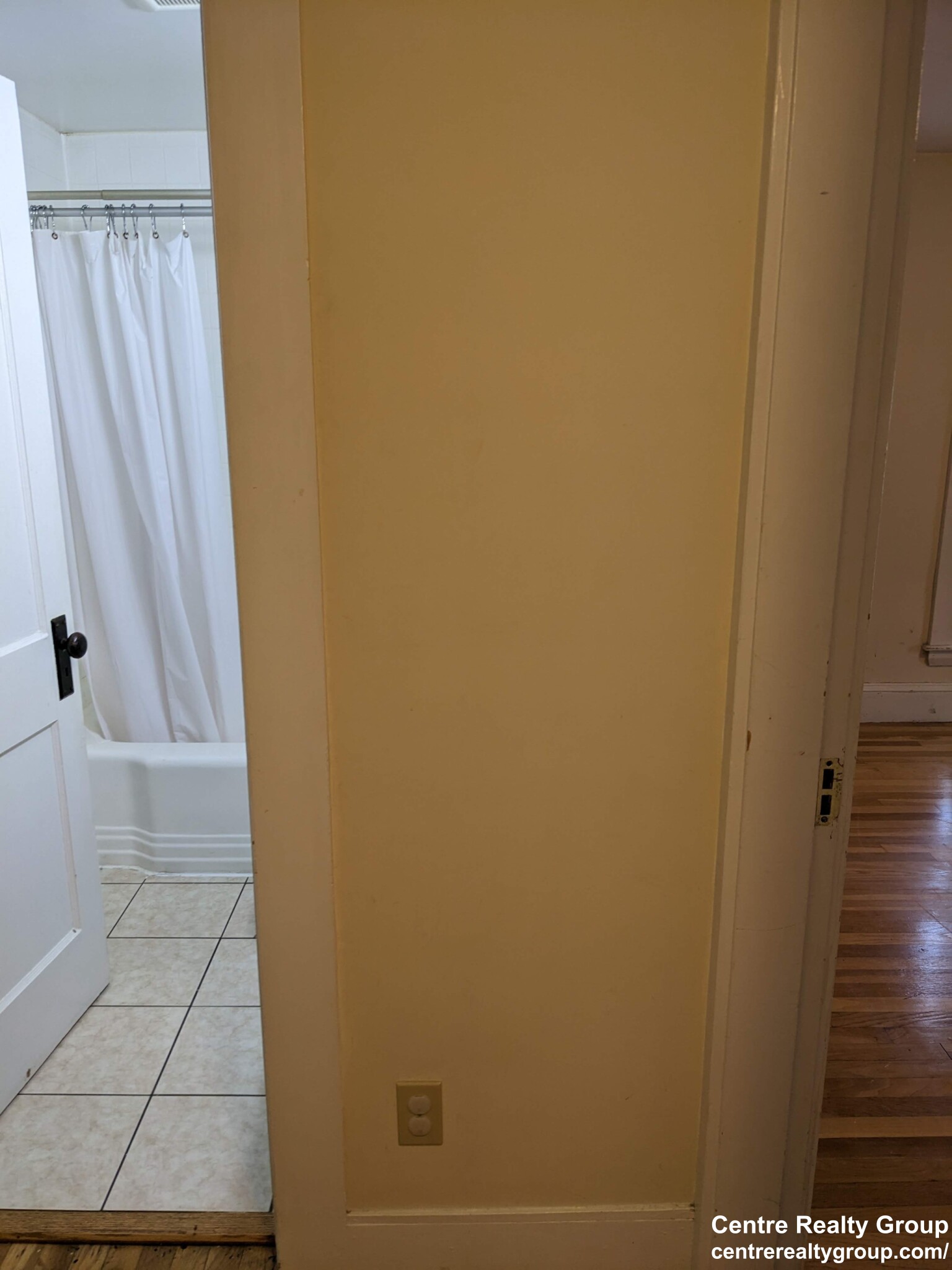 35 Middle St, Newtonville