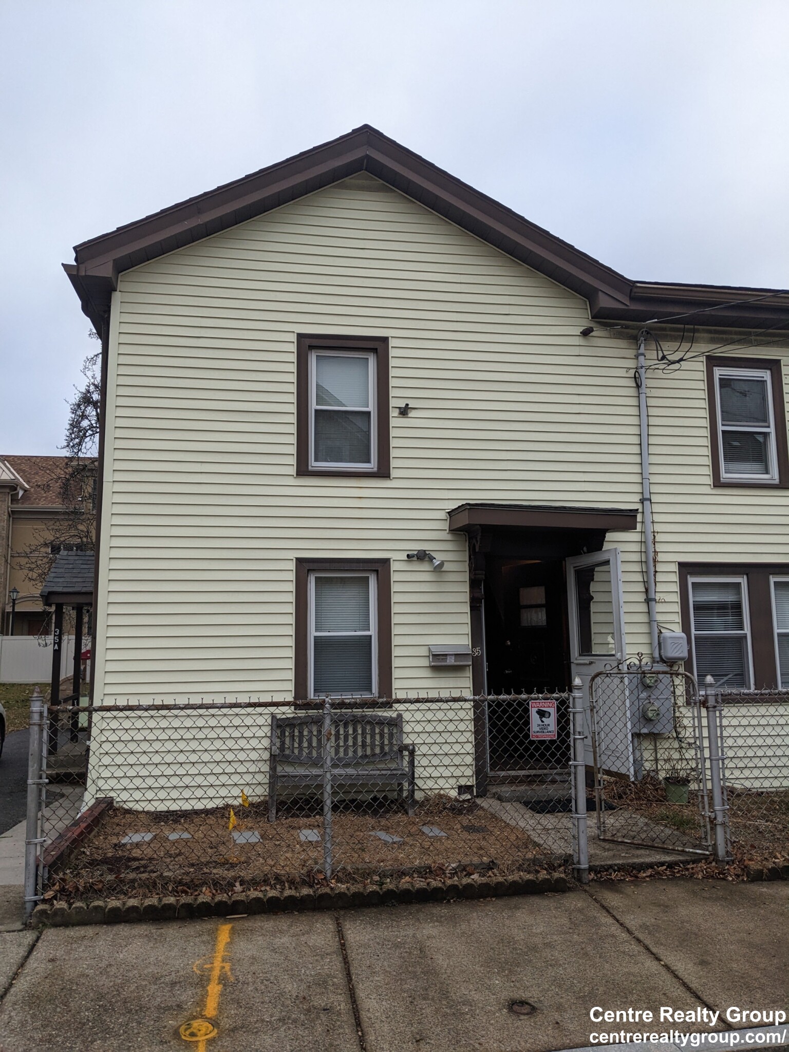 35 Middle St, Newtonville