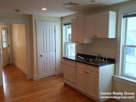 15 Beech St, Nonantum