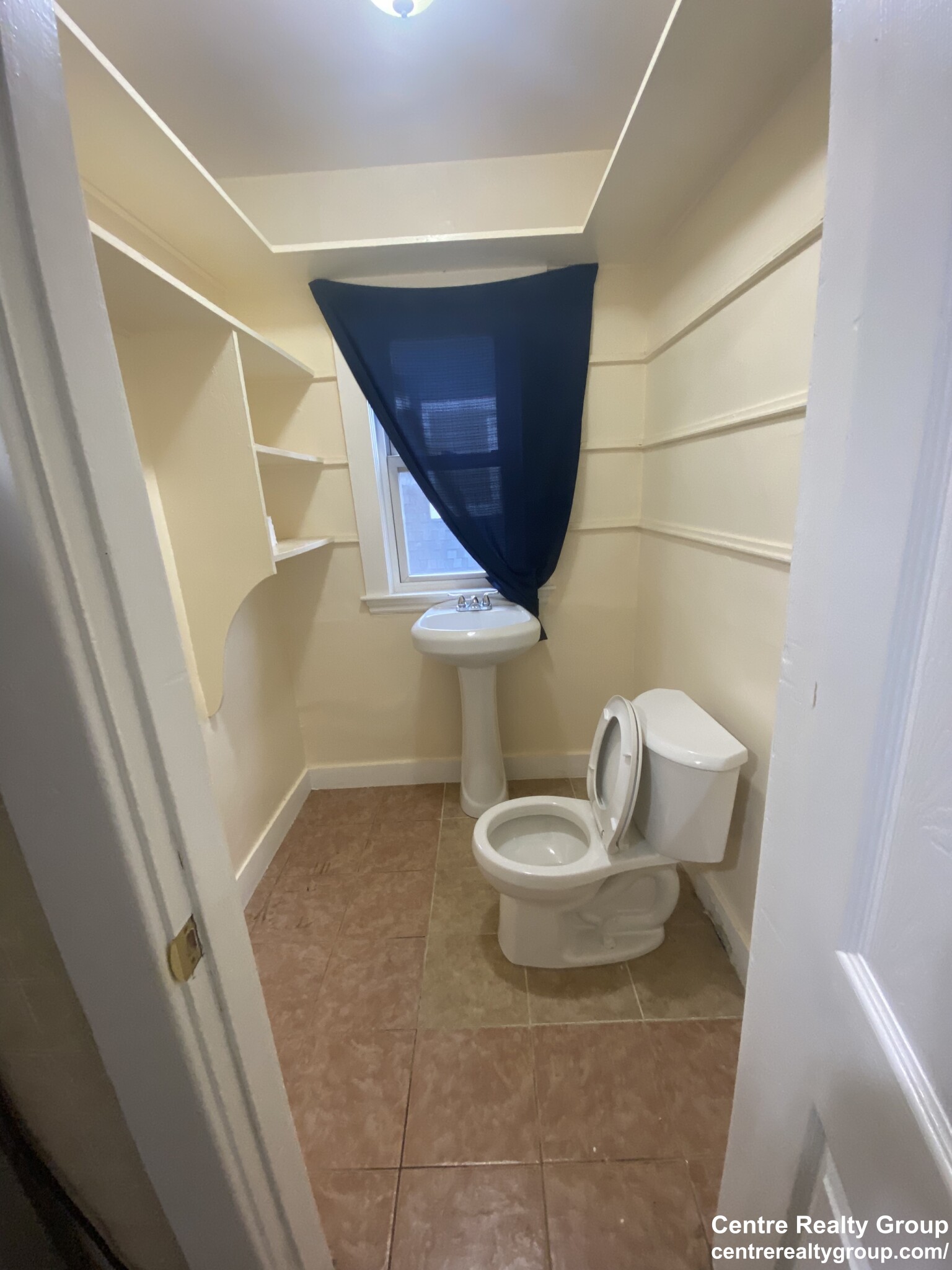 4049 Washington St, Roslindale