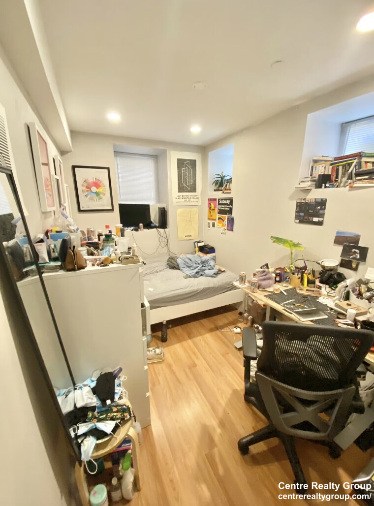 721 Parker St, Mission Hill