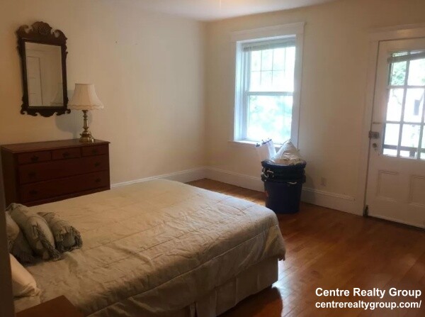 14 Centre St, Mid-Cambridge