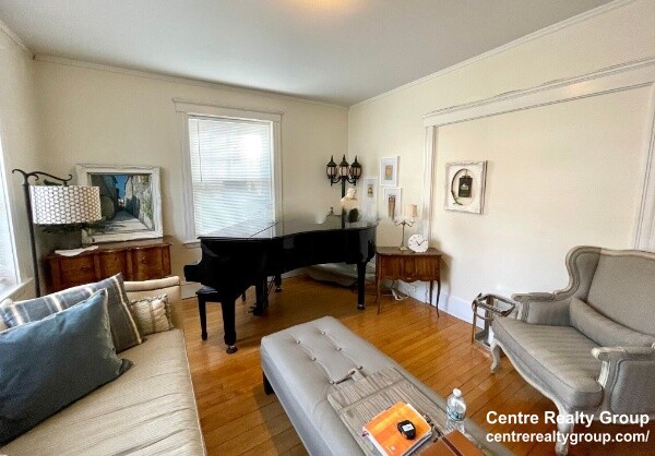 14 Centre St, Cambridgeport