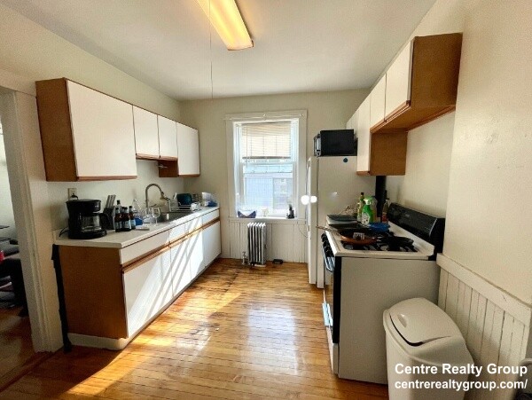 14 Centre St, Cambridgeport