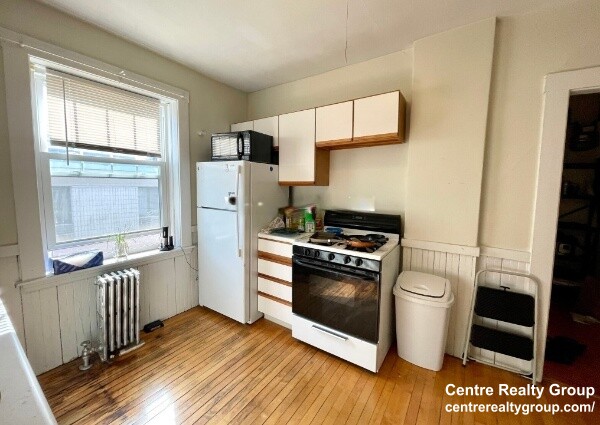 14 Centre St, Cambridgeport