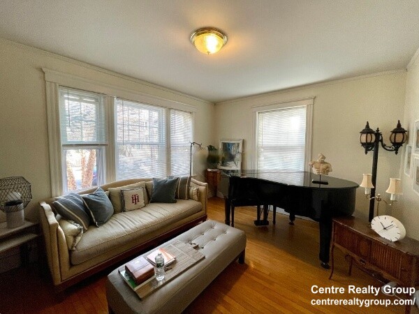 14 Centre St, Cambridgeport