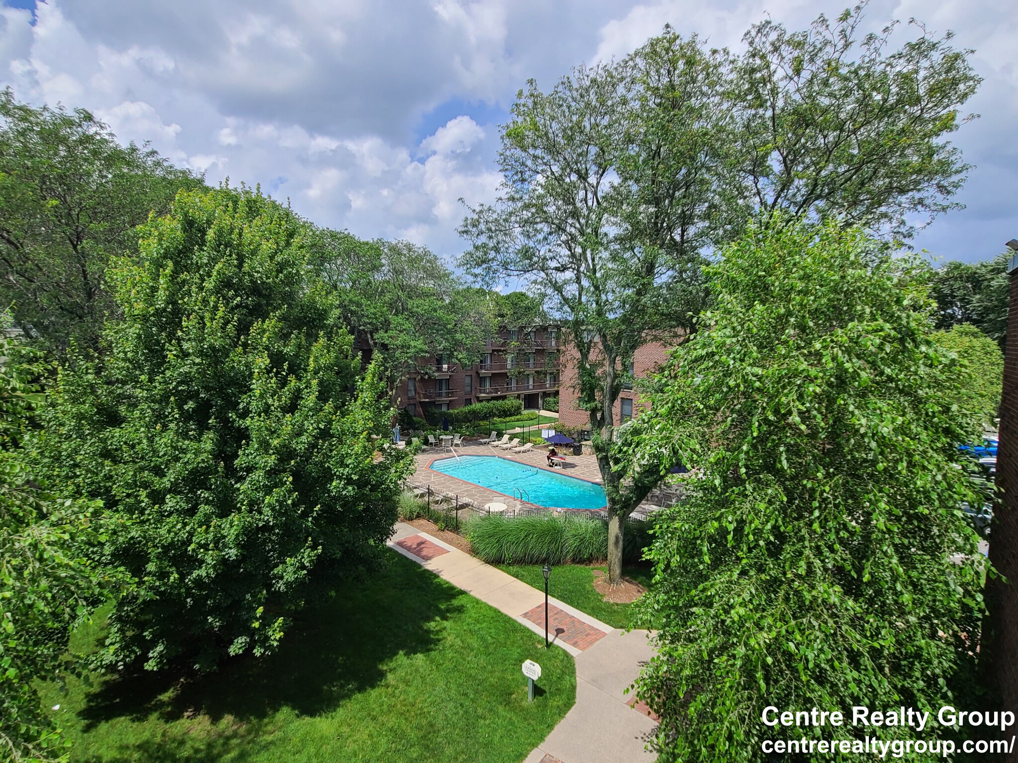 1 Canton Rd, North Quincy