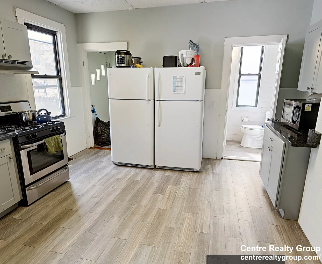 10 Saunders St, Allston