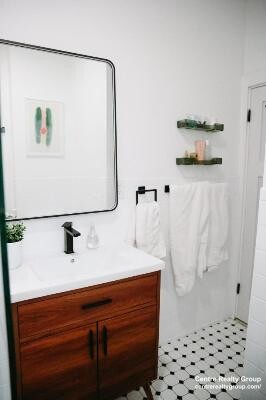 70 Saint Rose St, Jamaica Plain