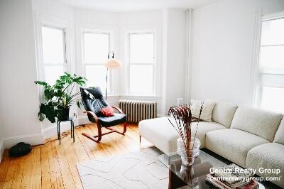 70 Saint Rose St, Jamaica Plain