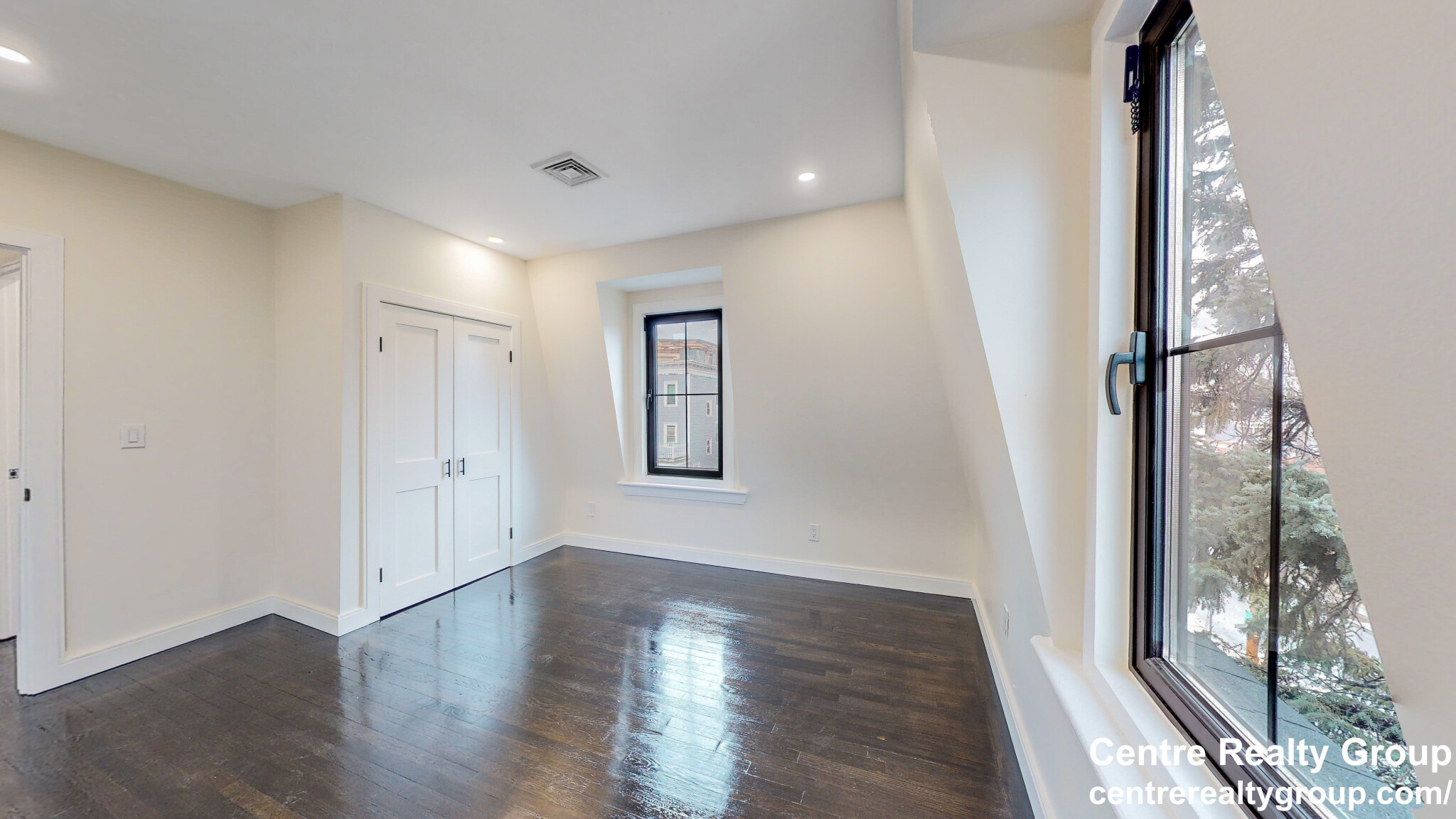 13 Clark Ave, Chelsea