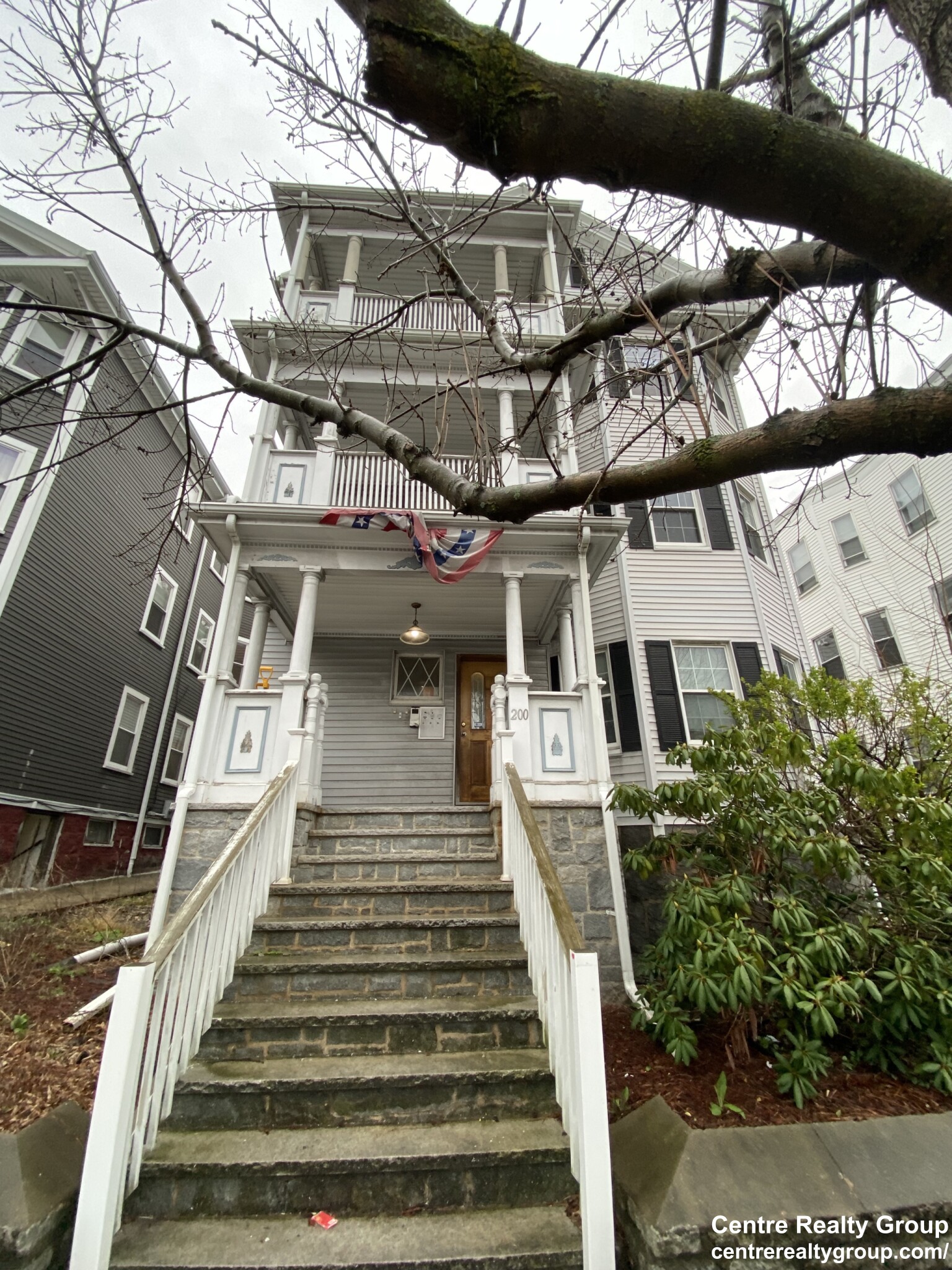 200 Hyde Park Ave. — Jamaica Plain