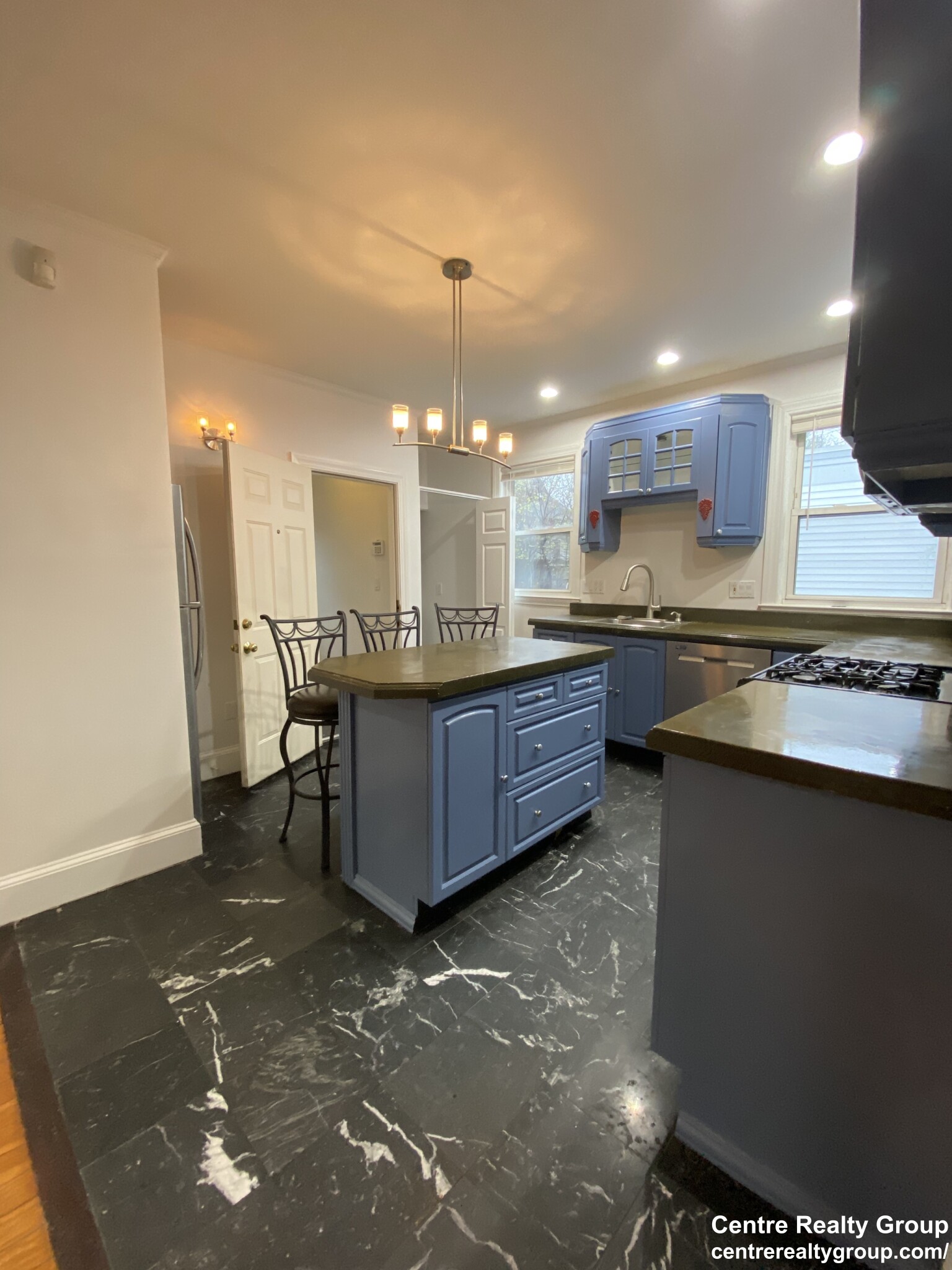 200 Hyde Park Ave. — Jamaica Plain