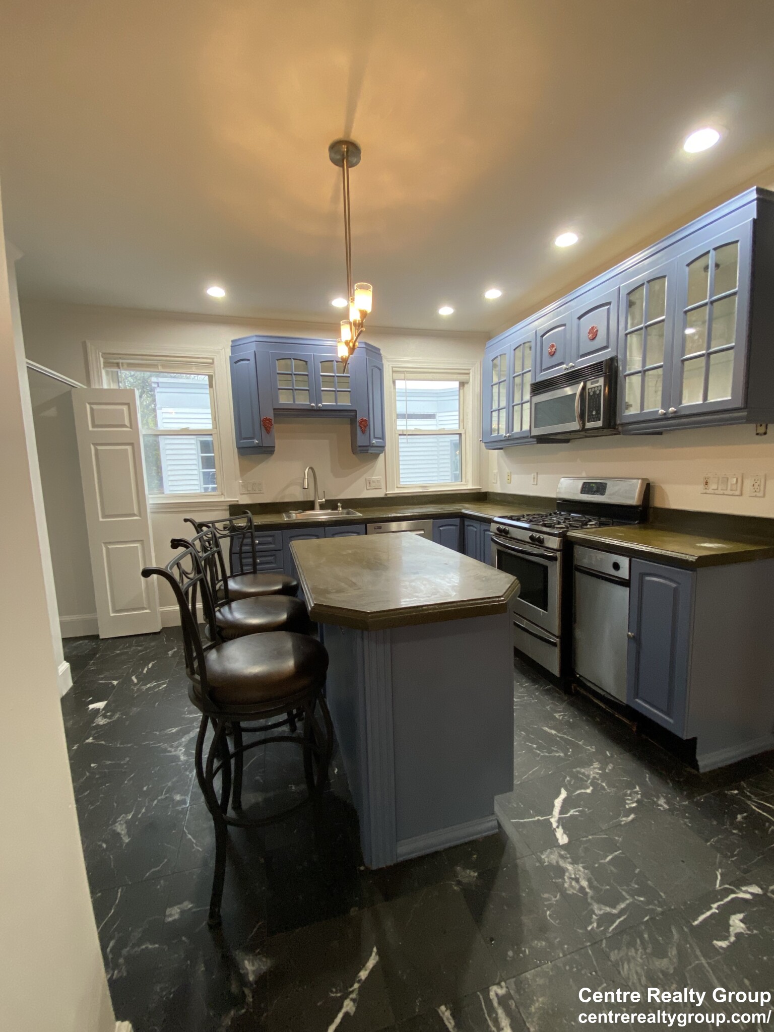 200 Hyde Park Ave. — Jamaica Plain