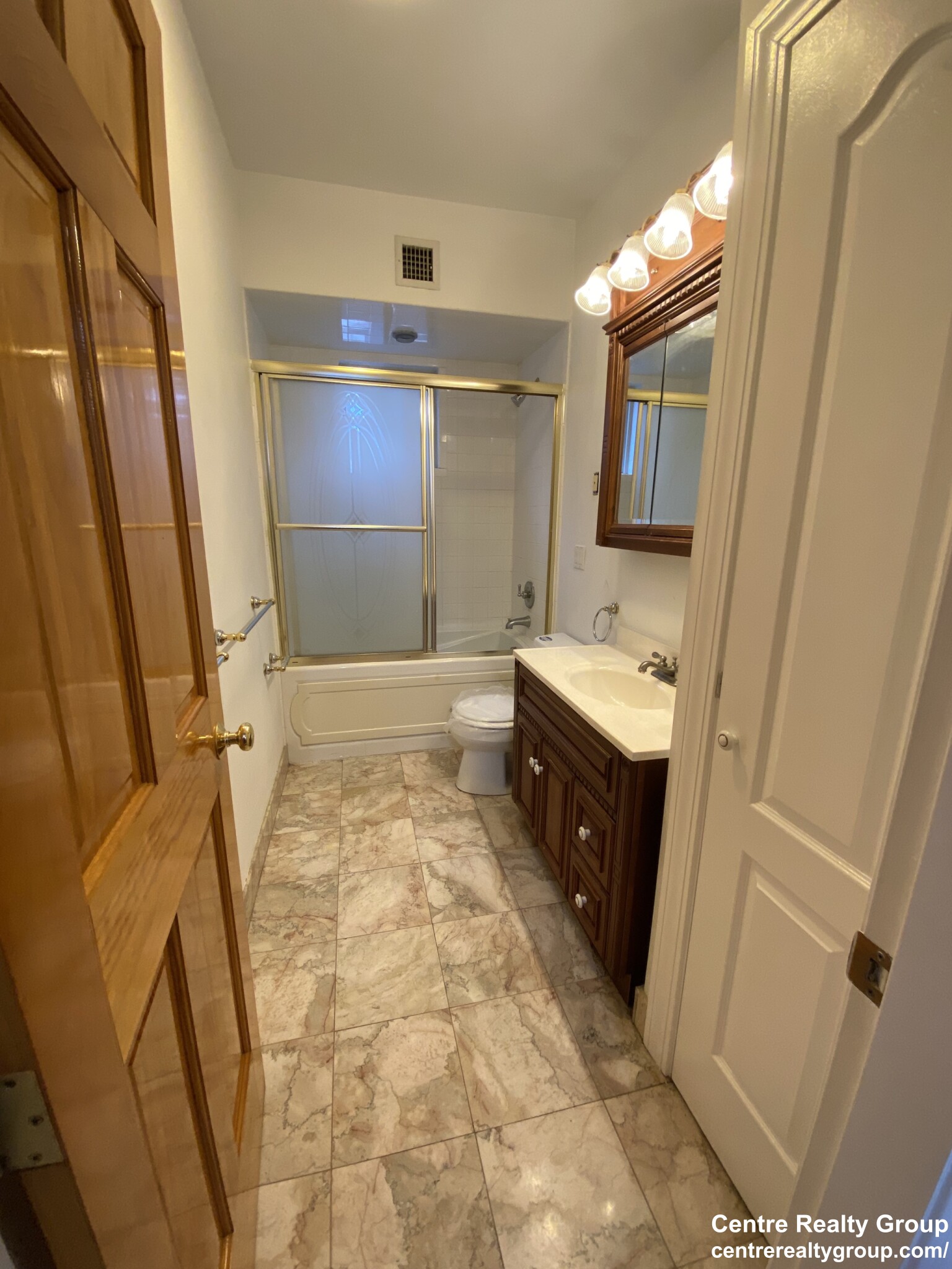 200 Hyde Park Ave. — Jamaica Plain