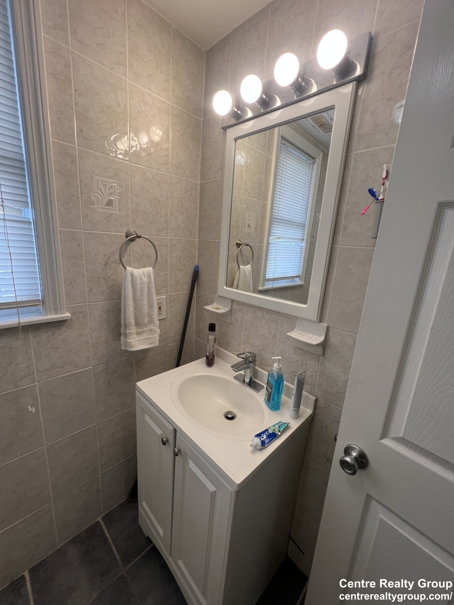 9 Harvard Ter, Allston