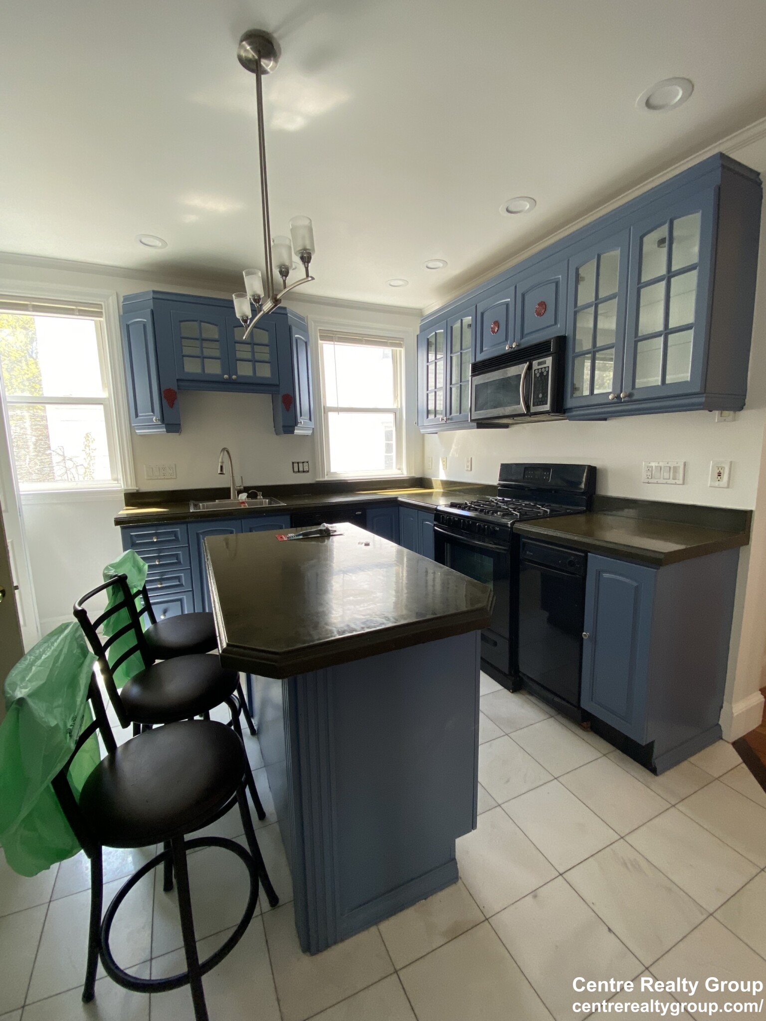 200 Hyde Park Ave. — Jamaica Plain