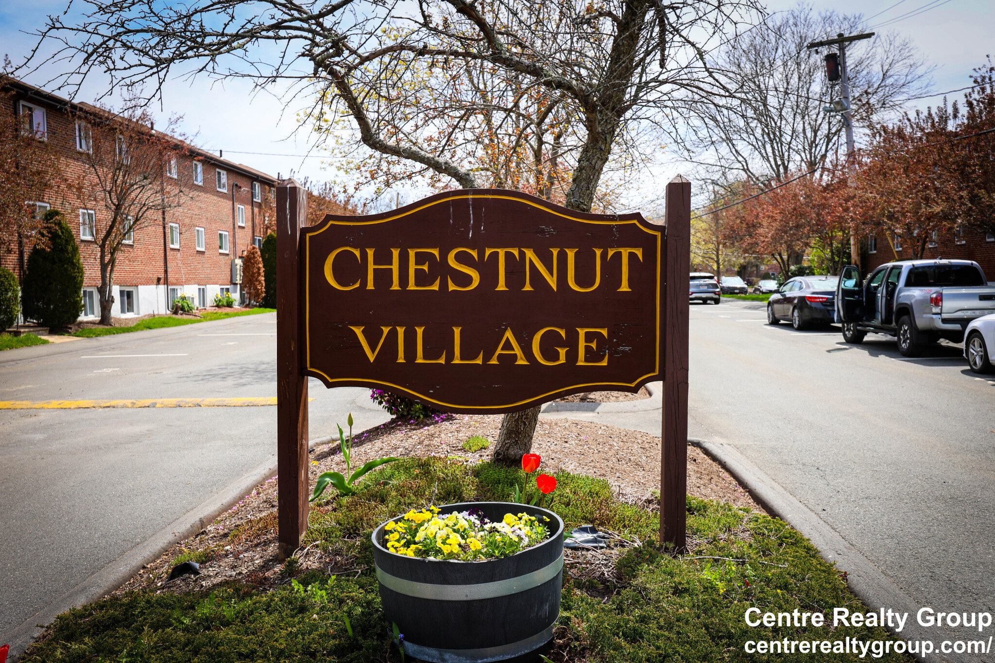 33 Westgate Rd, Chestnut Hill