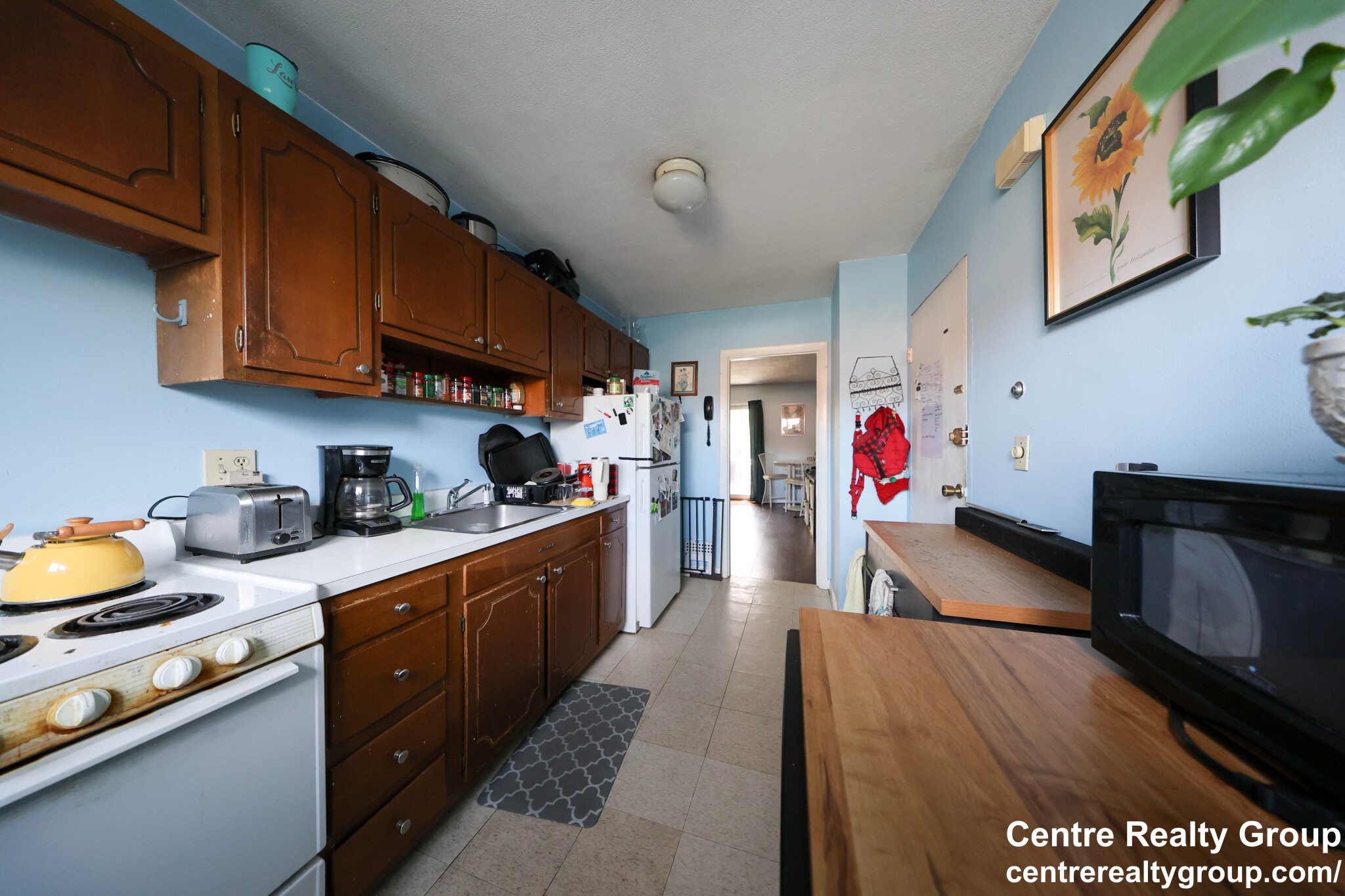 33 Westgate Rd, Chestnut Hill