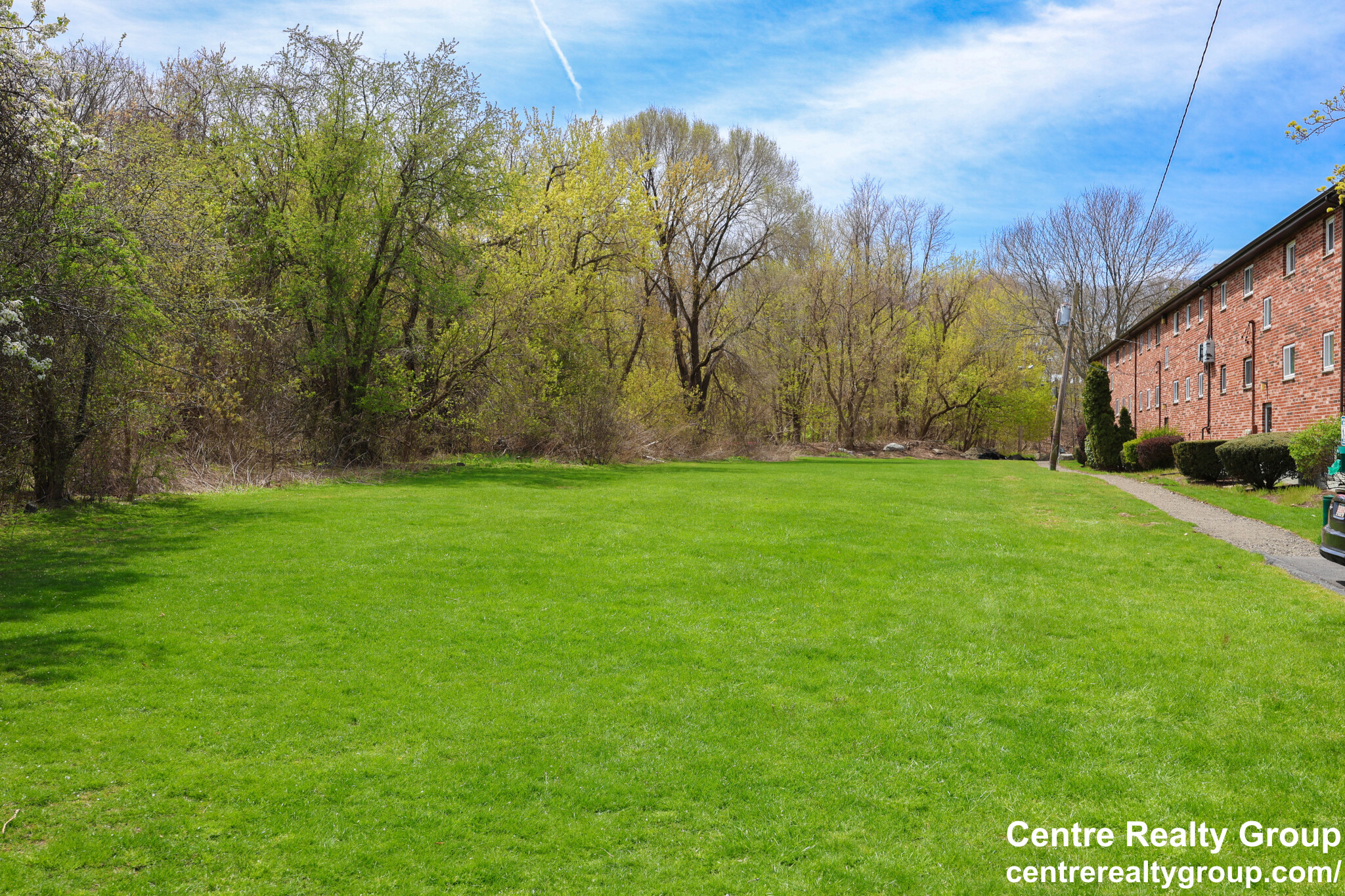 33 Westgate Rd, Chestnut Hill