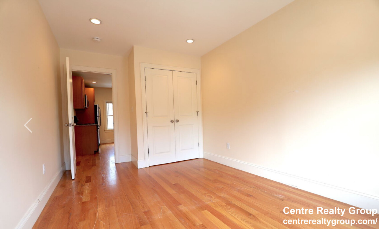 19 Chestnut Hill Ave, Brighton